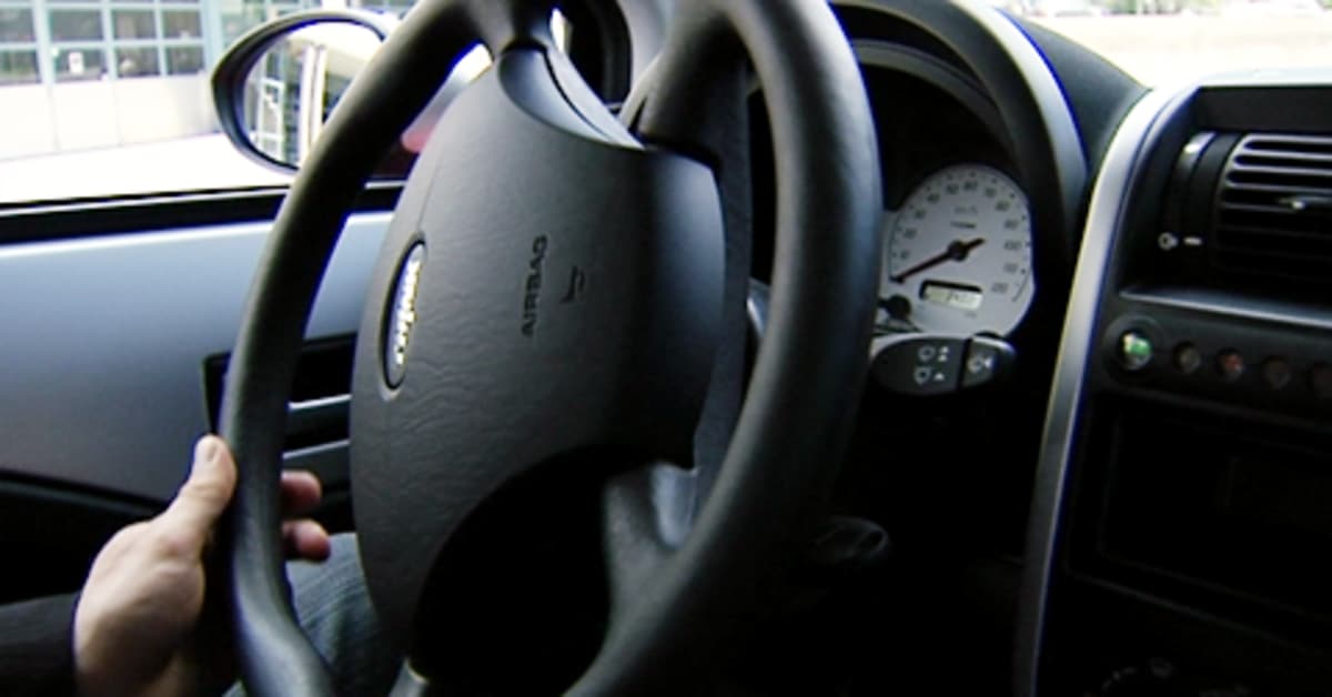 Tulevaisuuden auto vapauttaa kuljettajan ajamisesta | Yle