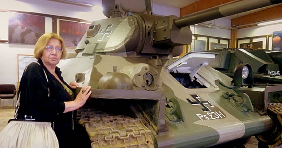 T 34 -panssarivaunun kehittäjän tytär löysi isänsä tehtaalta valmistuneen  vaunun Suomesta | Yle Uutiset