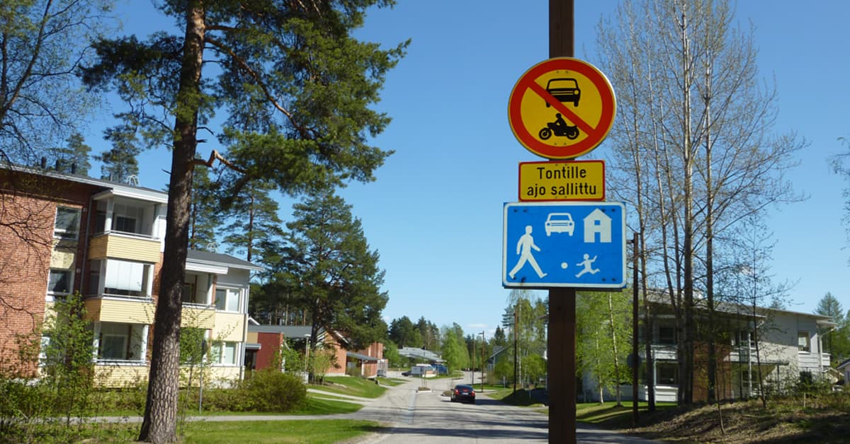 Pihakadun kaahailu loppui istutussaarekkeisiin | Yle Uutiset
