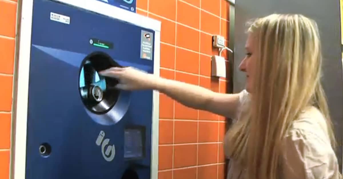 Watch Students exchange bottles for bucks Yle