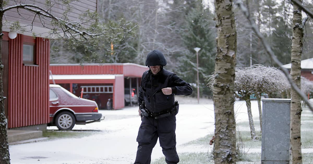 Pommin Autoon Asettanutta Etsit n Pohjanmaalla Kymmeni 