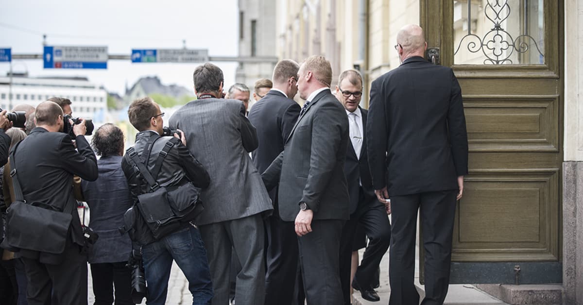 Turvallisuuslähde: Ministereiden henkivartiointia lisätty | Yle Uutiset