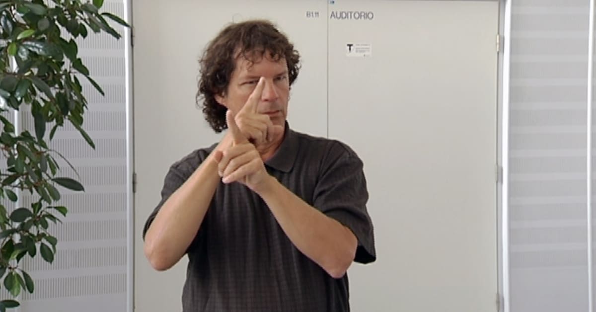 Amerikkalainen kuurosokea Mark Ladreneu Suomessa hyvät tulkkaus ja