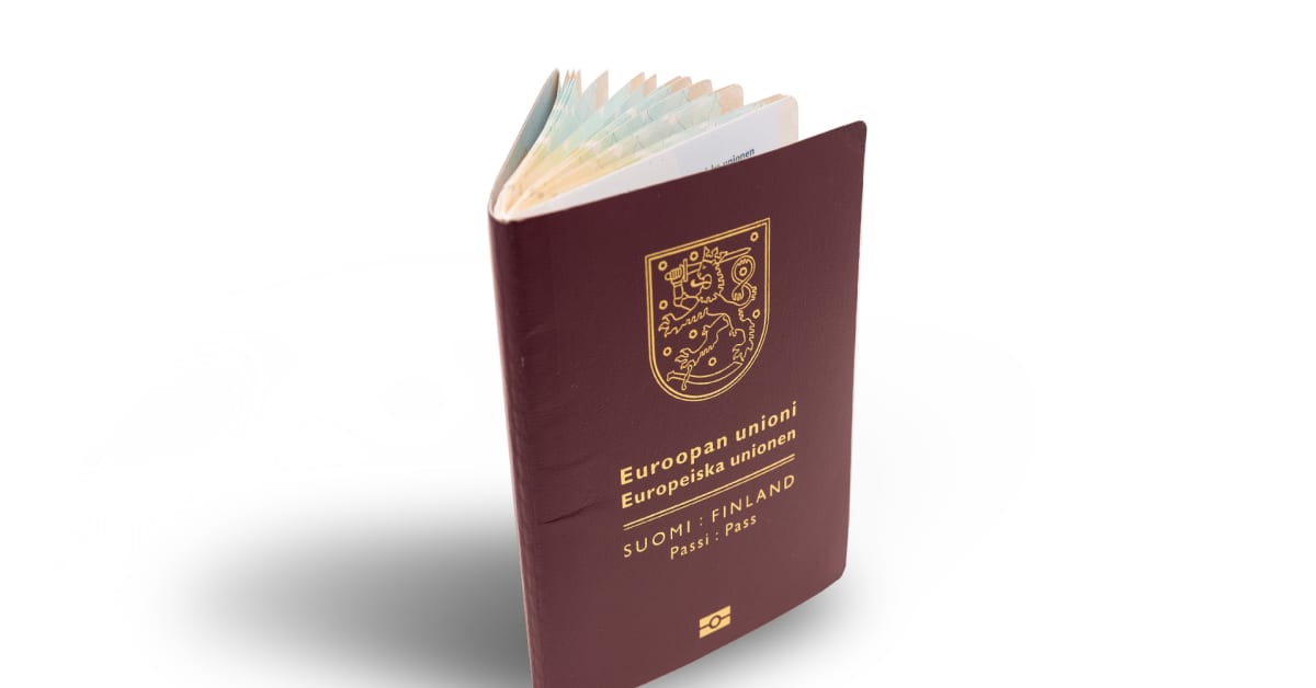 ajan-kulku-n-kyy-kasvoilla-ja-tekniikassa-muttei-tuhoa-passin-sivuja