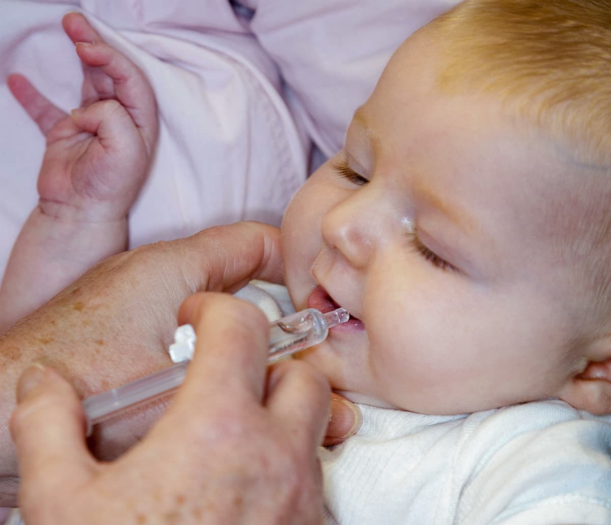 Hyvin harva vauva jää Suomessa rokottamatta | Yle Uutiset