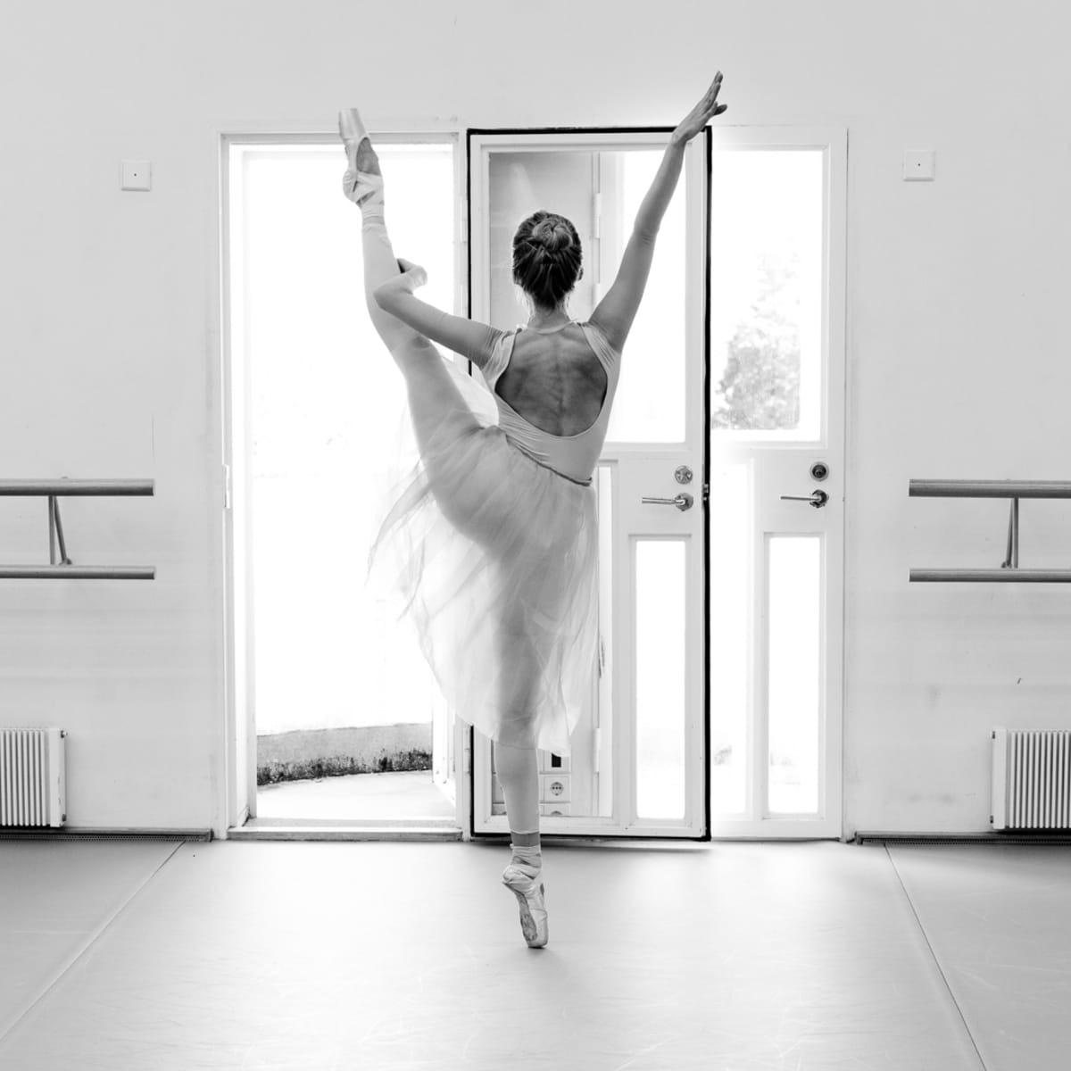 Balettitanssija Elina Miettisen arki New Yorkissa on unelma, joka on  vaatinut kovaa työtä — välillä on esiinnytty maailmantähdille, mutta myös  treenattu sairaana ja ylikunnossa