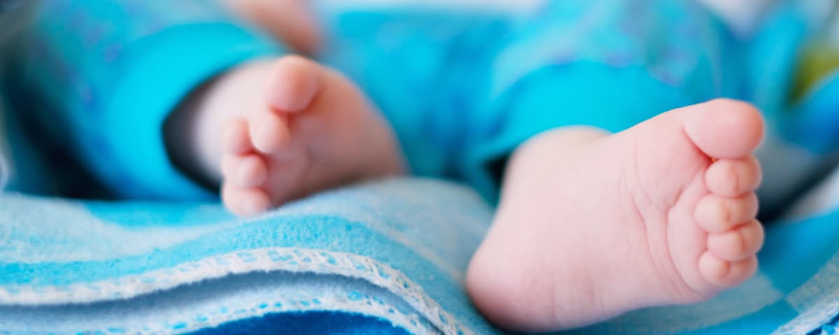 Vastasyntynyt Paasee Heti Aidin Iholle Vauvoja Ei Enaa Pesta Kainuun Keskussairaalan Synnytyssalissa Yle Uutiset Yle Fi