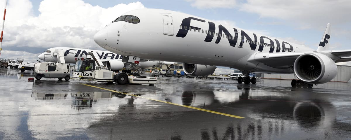 Finnairin lentokoneita Helsinki-Vantaan lentokentällä Vantaalla