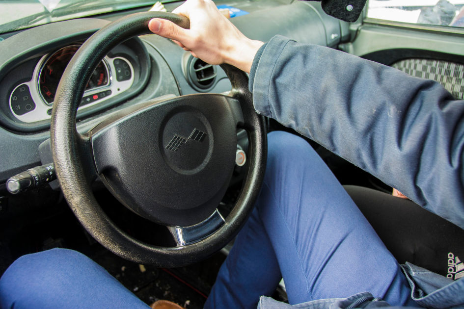 Mopoautojen suosio on laskussa – moni nuori valitsee nyt hytillisen mönkijän - Vimarsana News