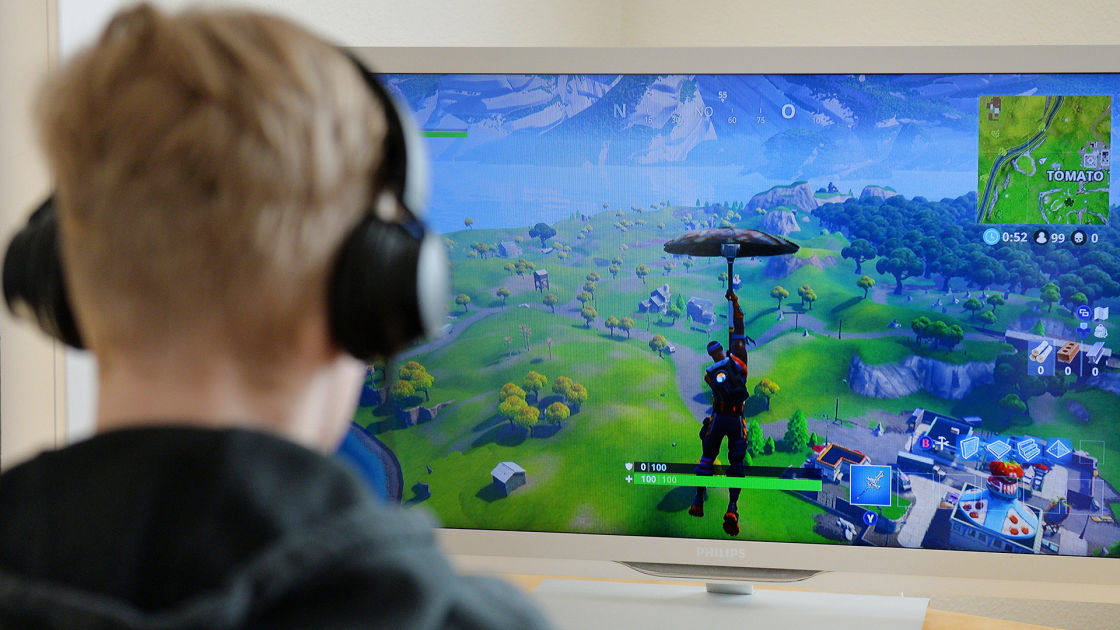 Ilmaiseksi Pelattava Fortnite Tuottaa Tana Vuonna 1 7 Miljardia - ilmaiseksi pelattava fortnite tuottaa tana vuonna 1 7 miljardia euroa pelinkehittaja jalosti hahmot asut ja tanssit kultakaivokseksi yle uutiset yle
