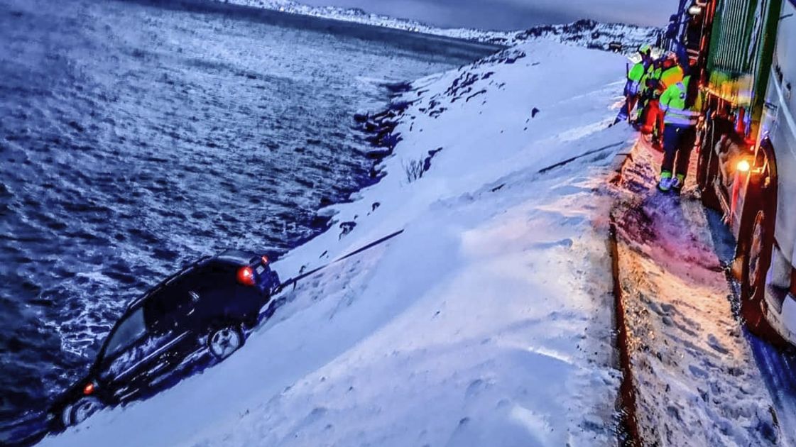 Rovaniemeläinen palkittiin sankarikuljettajana – pelasti ulos ajaneen kuljettajan joutumasta mereen