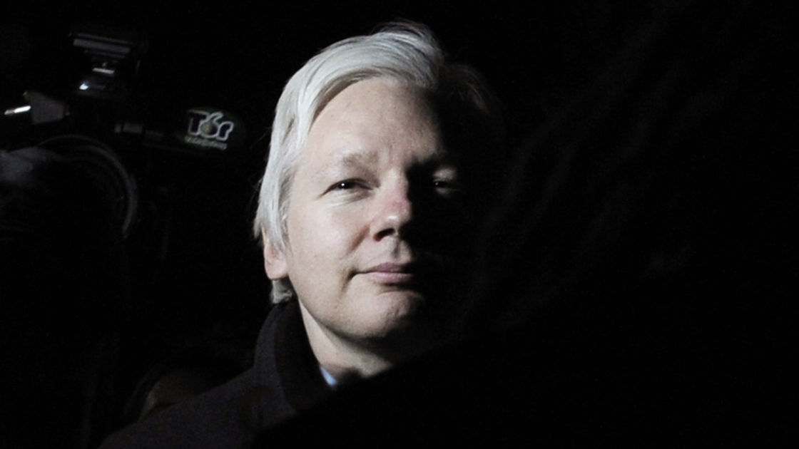 Julian Assange - sankarista nollaksi?  Yle Uutiset  yle.fi