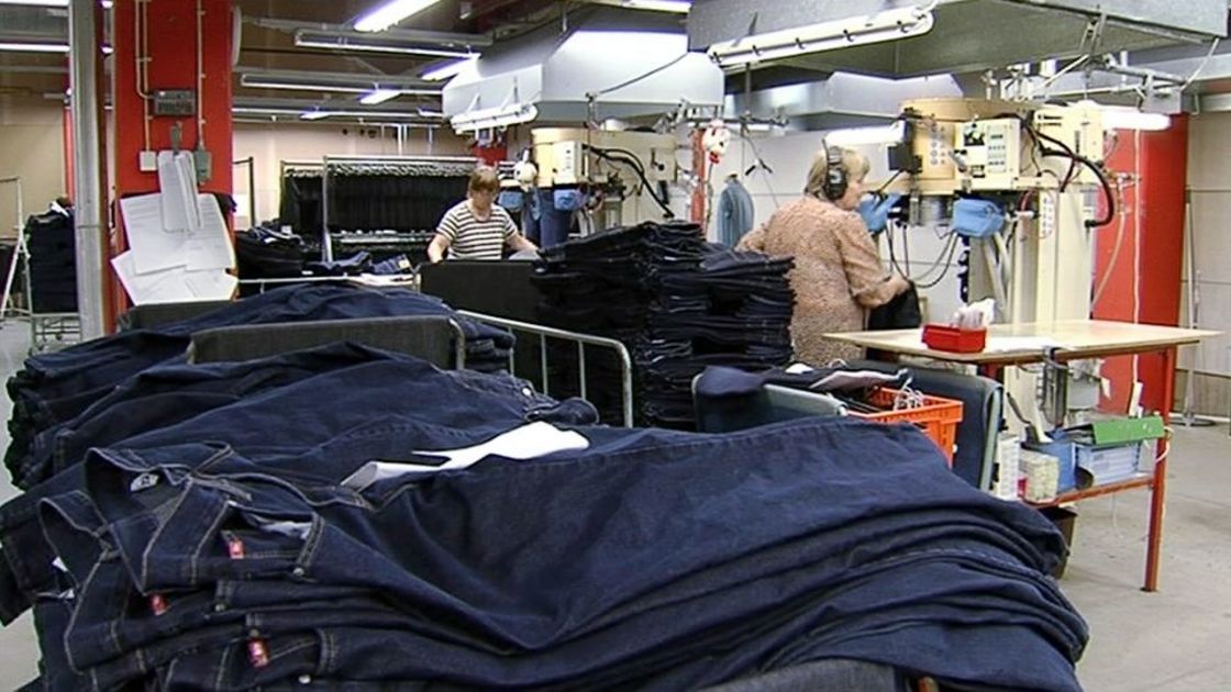 Paljon erilaisia farkkumalleja edullisesti Jeans.fi verkkokaupasta!