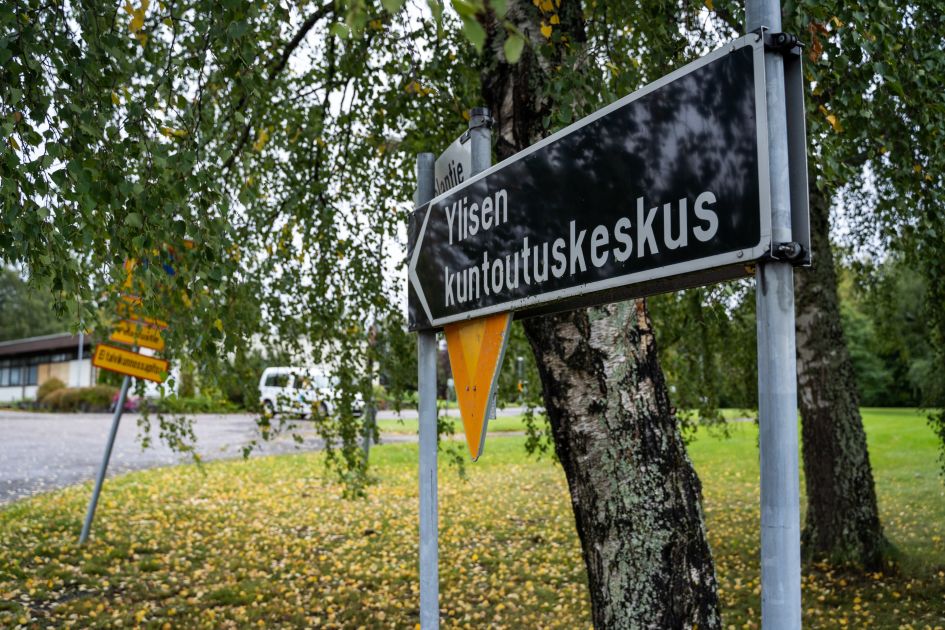 Aution kuntoutuskeskuksen alueelta löytyi asiakkaiden ja henkilökunnan tietoja sisältäviä papereita – TAYS pahoittelee tietosuojarikkomusta - Vimarsana News