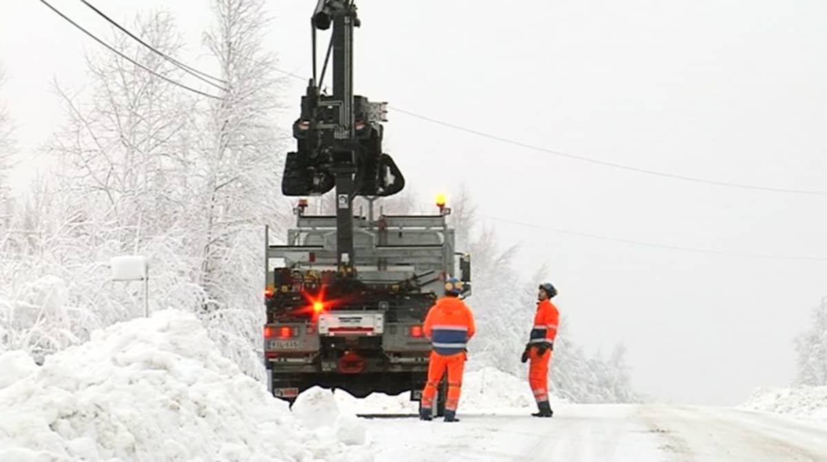 Sähkövikojen korjausta Kuopiossa sunnuntaina 4. tammikuuta.