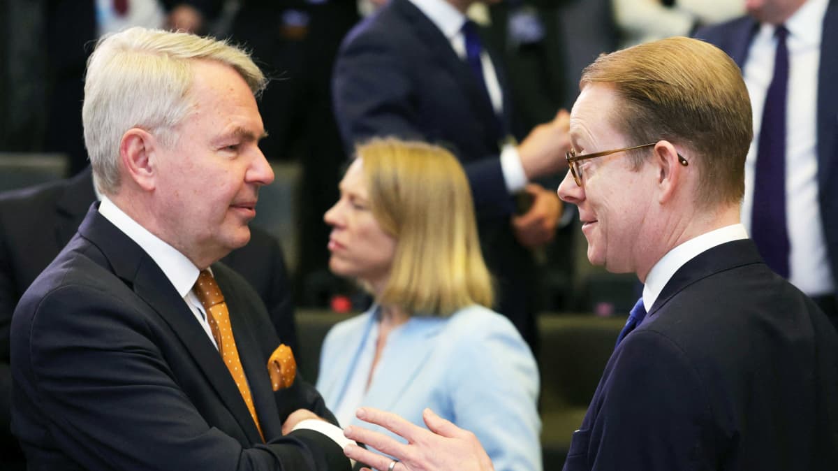 Ruotsille tukea Suomelta Naton ulkoministerikokouksessa – ulkoministeri  Haavisto sanoi, että sodan olosuhteissa Nato-prosessi tuntui pitkältä