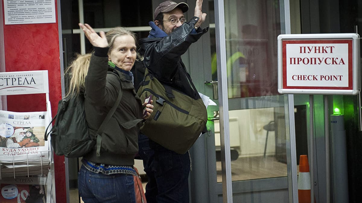 Ensimmäinen Greenpeace-aktivisti matkalla vapauteen Suomen kautta | Yle  Uutiset