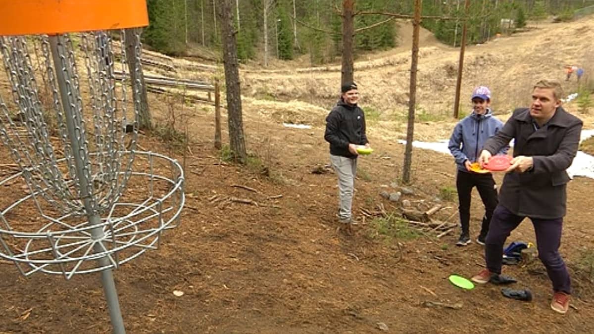 Joroisiin rakenteilla Suomen suurin frisbeegolf-rata | Yle Uutiset