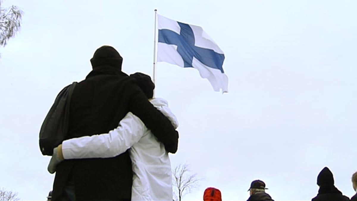 Suomen lippu ei koskaan päädy kalsareiksi | Yle Uutiset