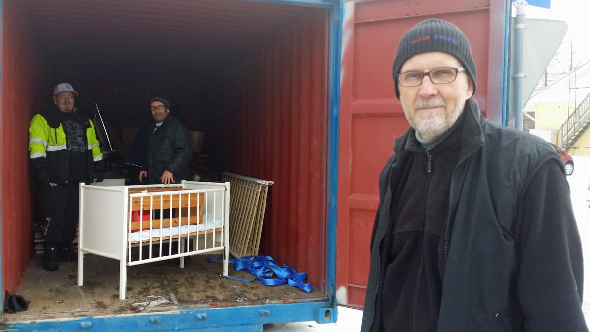 Syyrian pakolaiset tuovat uutta eloa Pelkosenniemenkin raitille | Yle  Uutiset