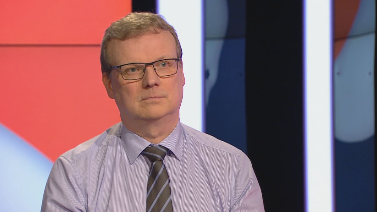 THL:n pääjohtaja Markku Tervahauta: Koronaepidemia pitäisi nyt pyrkiä tukahduttamaan