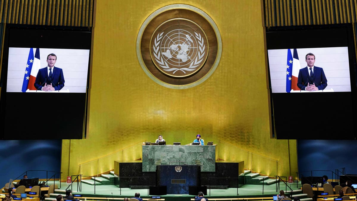 YK:n yleiskokous - Presidentti Niinistön etäpuhe noin kello 18.30