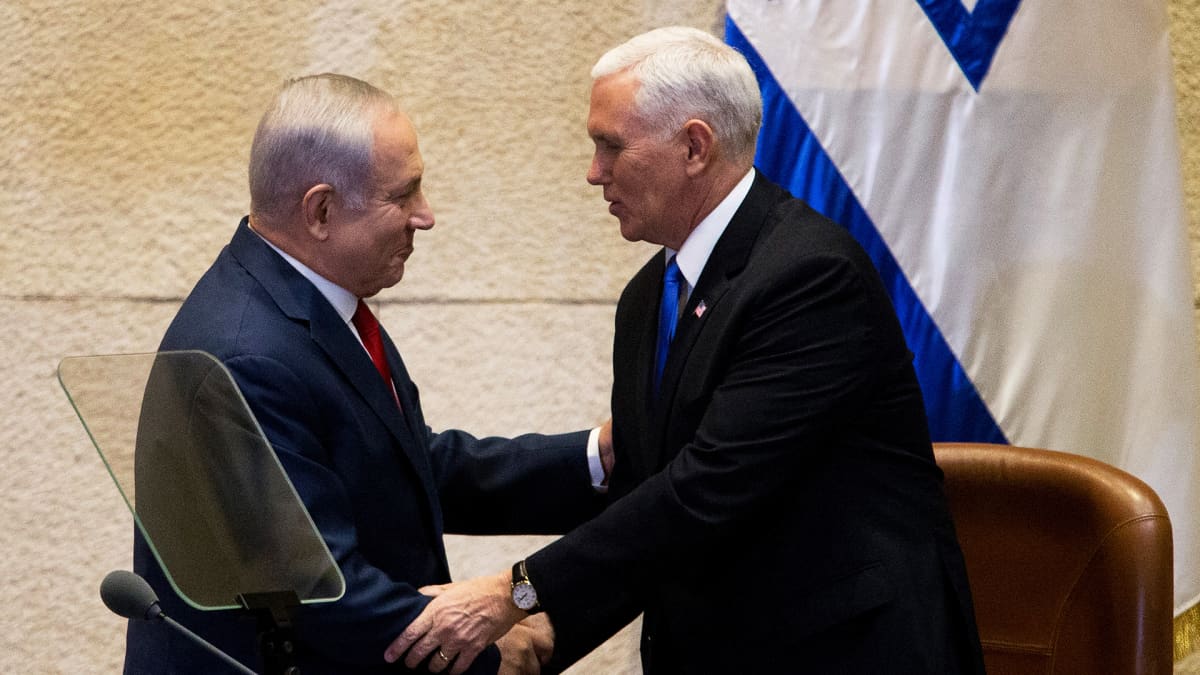 Israelnin pääministeri Benjamin Netanjahu ja Yhdysvaltain varapresidentti Mike Pence.