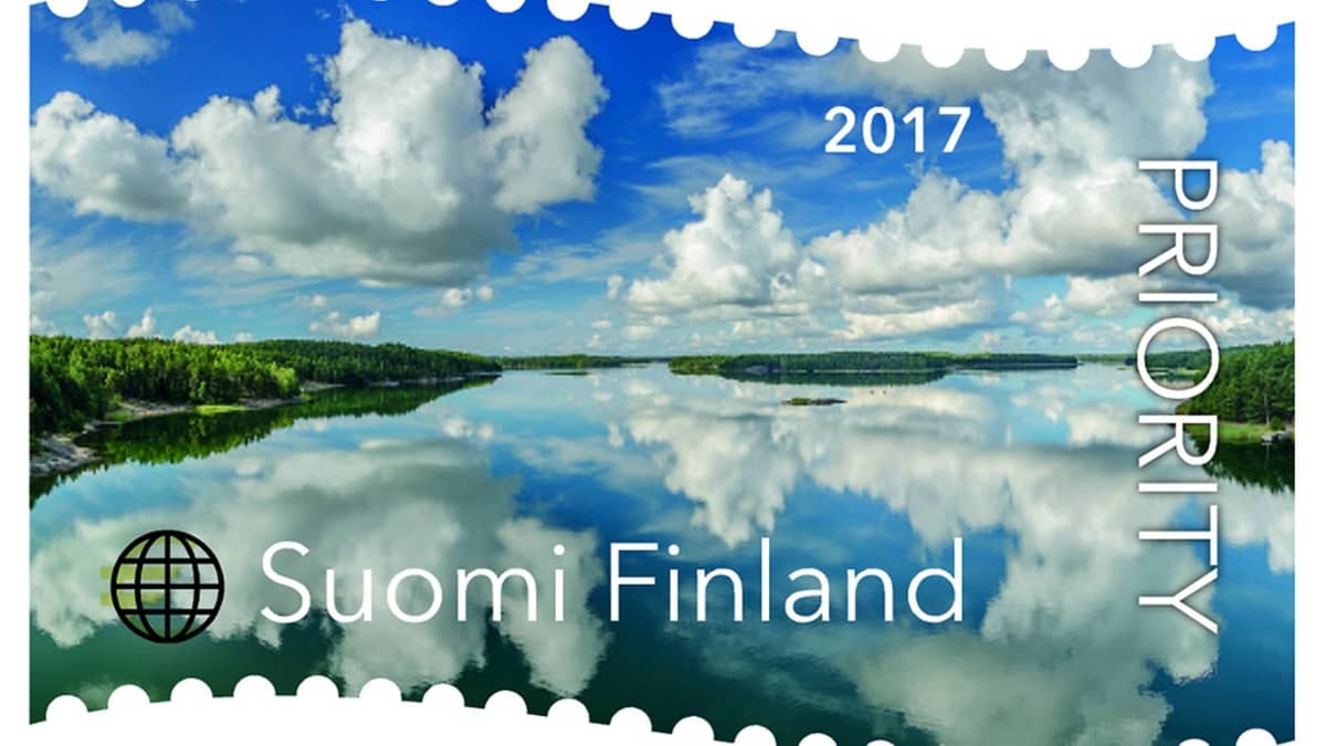Pilviä saaristossa - vuoden 2017 kaunein postimerkki