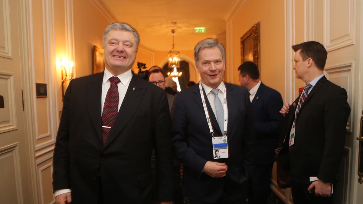Tasavallan presidentti Sauli Niinistö ja Ukrainan presidentti Petro Porošenko tapaamisessa Münchenin turvallisuuskokouksen yhteydessä 17.2.2018