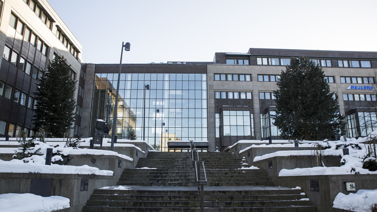 Imatran Voiman päärakennukseksi suunniteltu Colosseum Vantaan Myyrmäessä