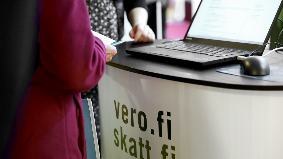 Verottajan neuvontapiste Vero2017-tapahtumassa Helsingissä.