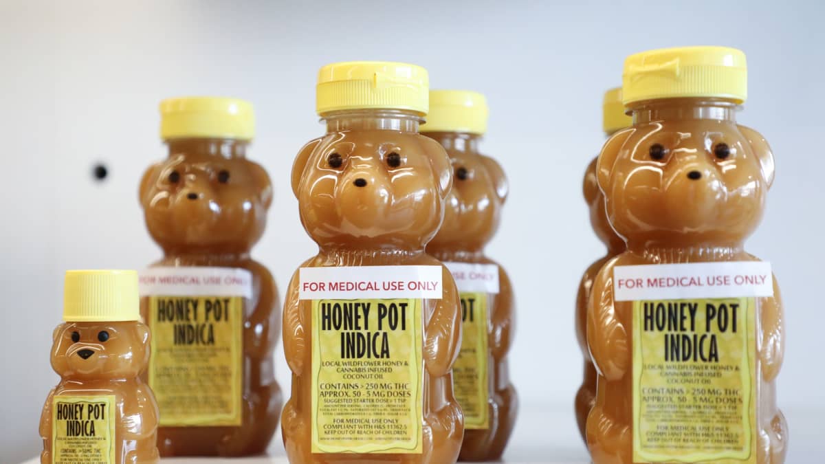Ensimmäisessä laillisessa kannabis-tuotteiden myyntitilaisuudessa oli myynnissä kannabis-hunajaa.