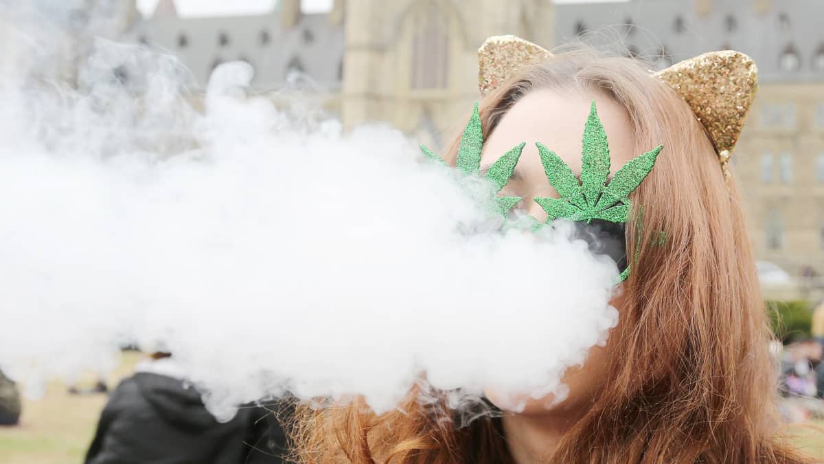 Kannabispäivää juhlitaan Kanadan Ottawassa