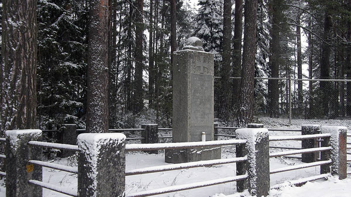 Saksalaisten sotilaiden muistomerkki Tuuloksessa