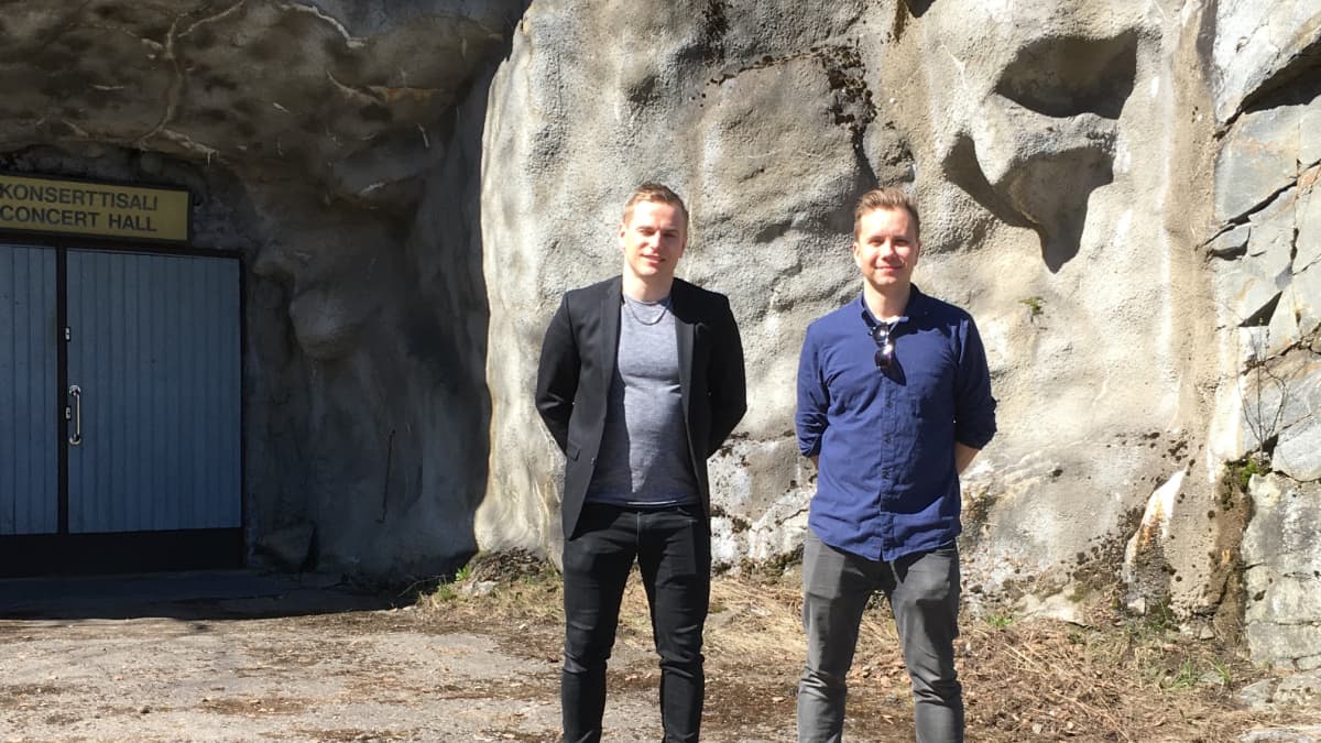 Markus Kaskinen ja Jussi Silvennoinen järjestävät musiikkitapahtumia Punkaharjun luolastossa.
