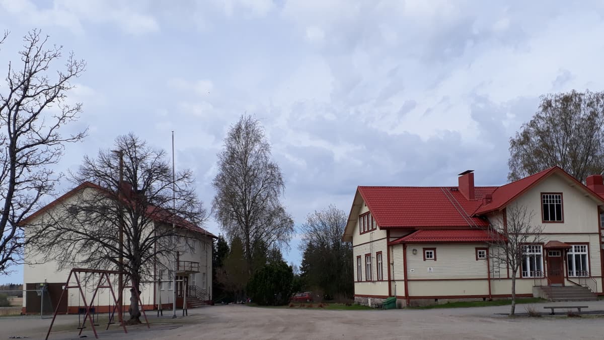 Mynämäki uudistamassa kyläkouluverkkoaan – vanhemmat taistelevat koulujen  puolesta | Yle Uutiset