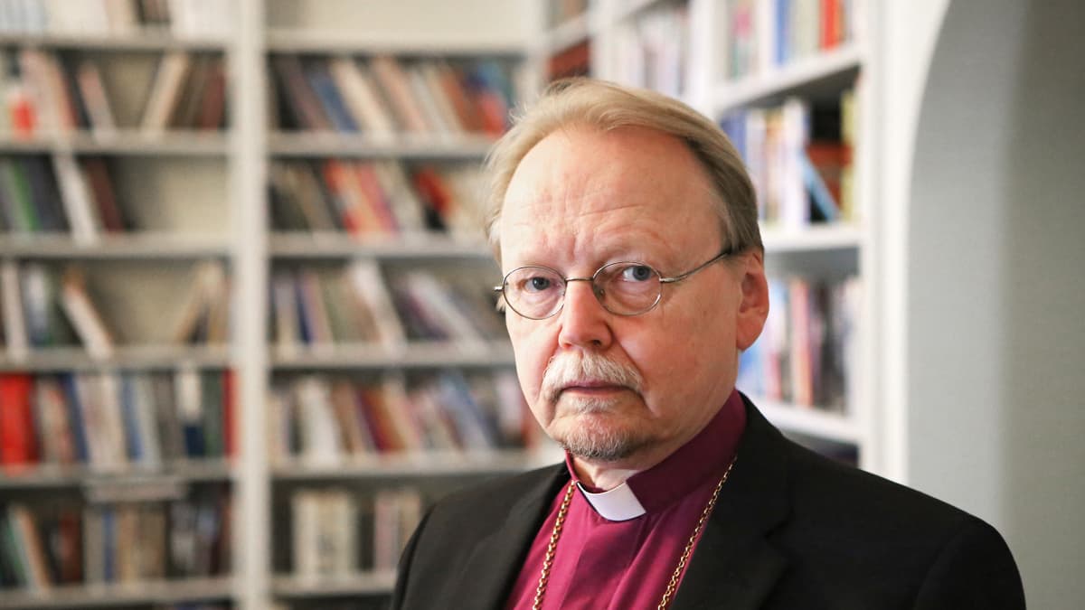 Arkkipiispa Kari Mäkinen.