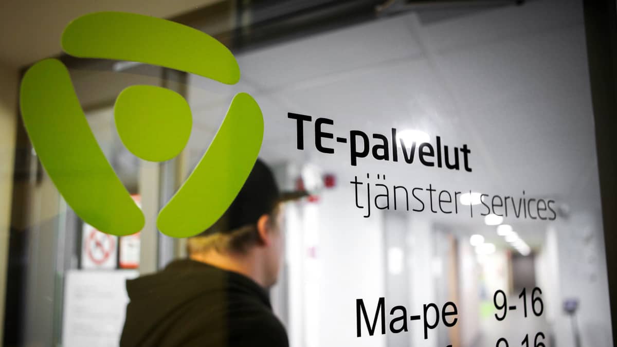 Varsinais-Suomessa työttömiä 4000 vähemmän kuin vuosi sitten – myös  pitkäaikaistyöttömyys vähentynyt | Yle Uutiset