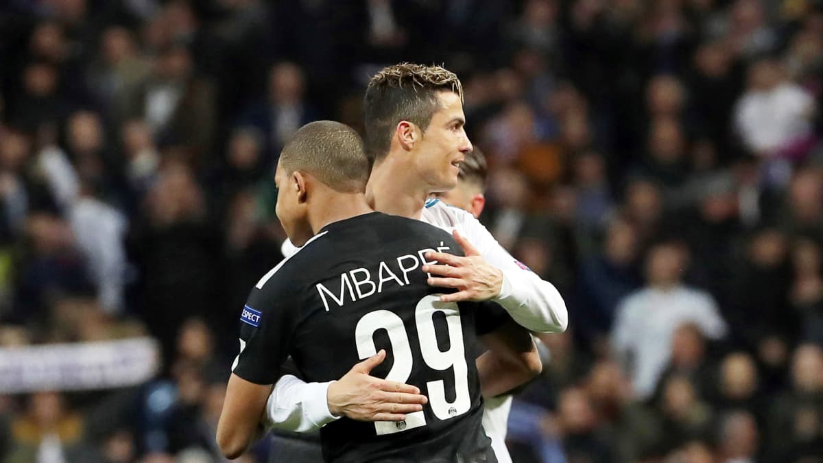 Kylian Mbappe ja Cristiano Ronaldo.