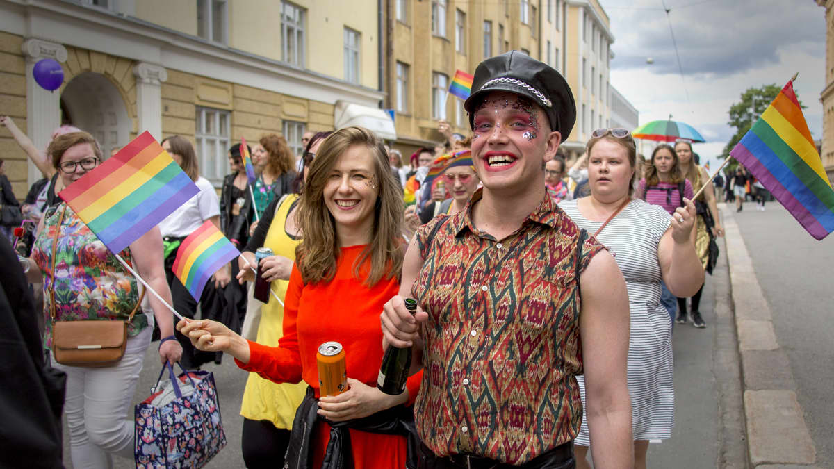 Helsingin Pride-viikko huipentui tänään lauantaina Pride-kulkueeseen.