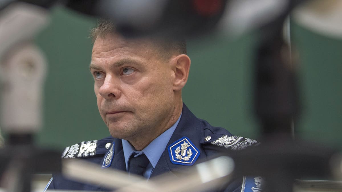 Keskusrikospoliisin päällikkö Robin Lardot keskusrikospoliisin tiedotustilaisuudessa Turussa 19. elokuuta 2017.