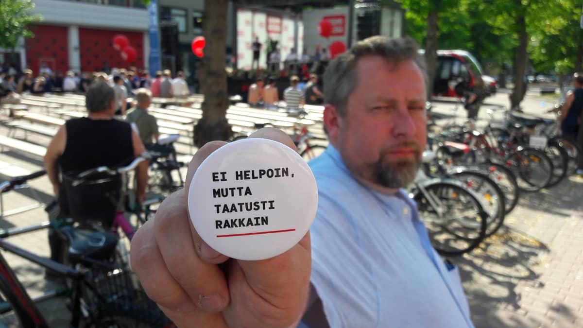 Toimittaja ja kirjailija Jussi Lähde