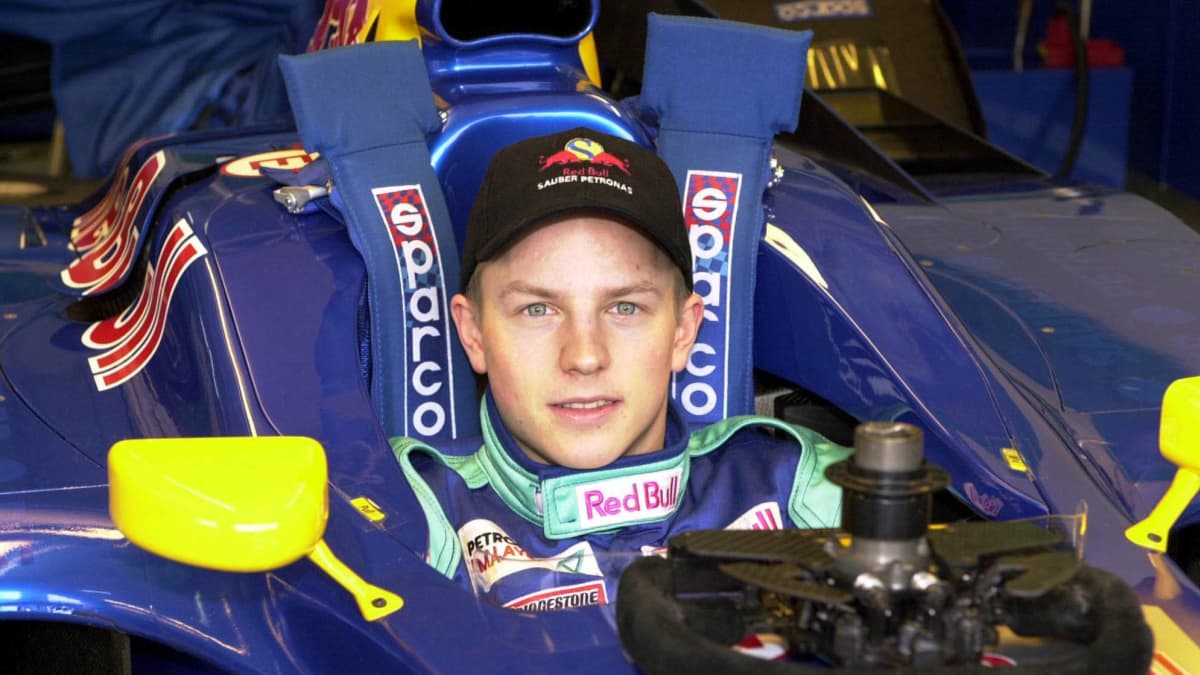 Kimi Räikkönen Sauberin ohjaamossa.