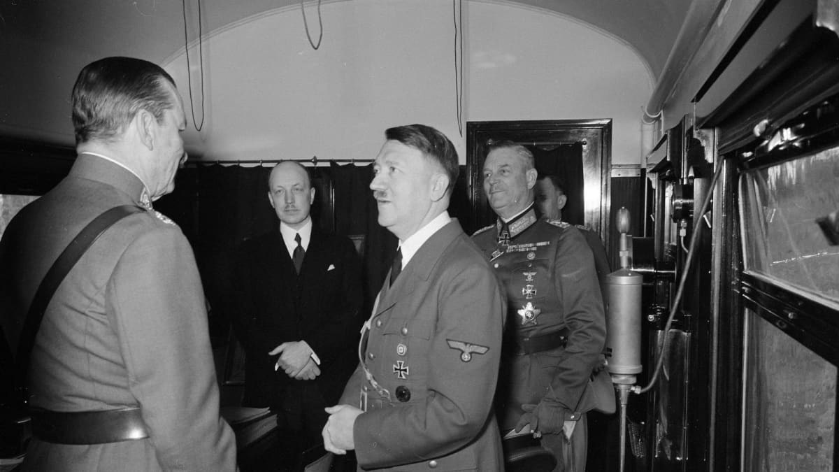 Adolf Hitler ja marsalkka Mannerheim