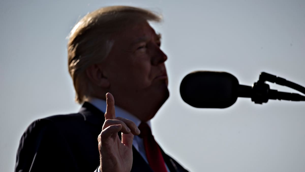 Presidentti Donald Trump muistotilaisuudessa