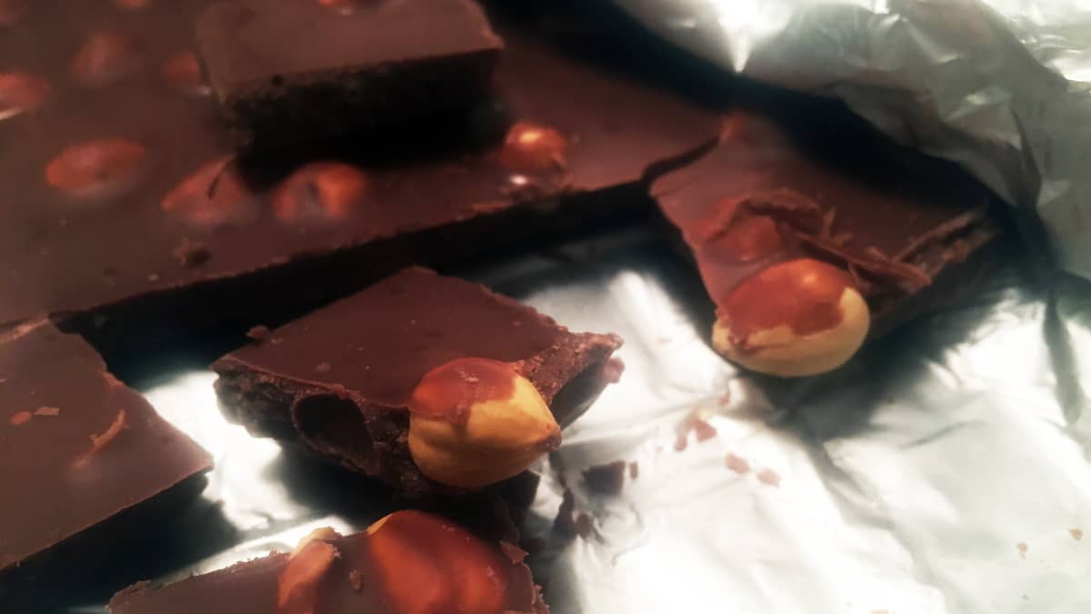 Pähkinäsuklaalevy