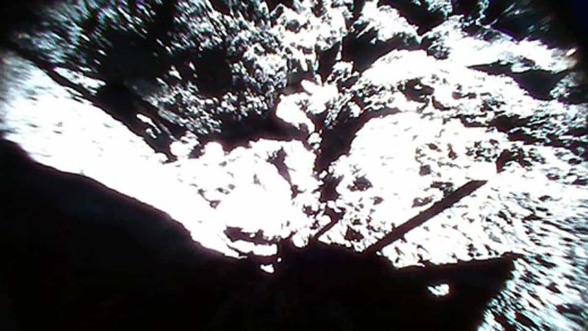 Ryugu asteroidin pintaa.