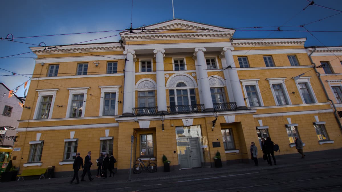 Helsingin keskustassa oleva keltainen Bockin talo.