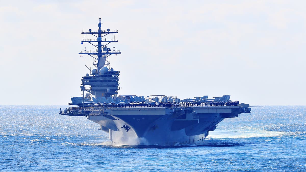 Yhdysvaltain laivaston lentotukialus USS Ronald Reagan osallistui 13 valtion merivoimien yhteistapahtumaan Jeju-saaren läheisyydessä Itä-Kiinana merellä 11. lokakuuta.