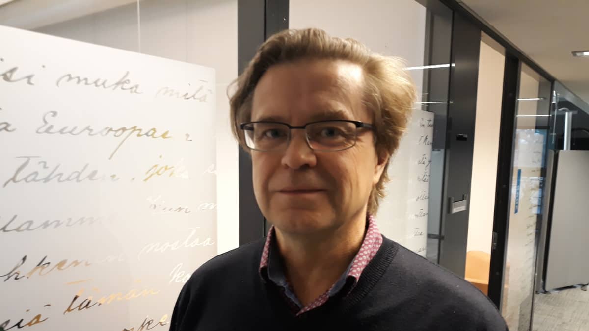Kielipolitiikan erityisasiantuntija Matti Räsänen